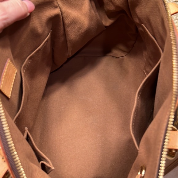 Louis Vuitton Monogrammed GM Travoli - Picture 15 of 16